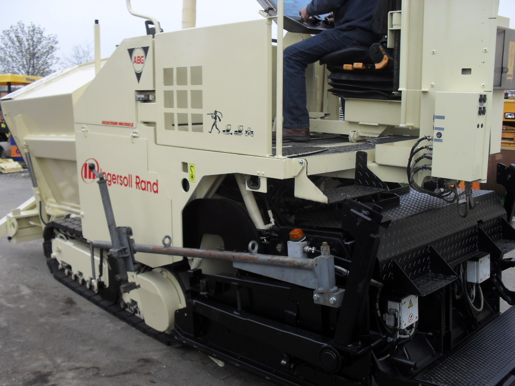 ABG TITAN 2820 - Асфальтоукладчик: фото 1 ABG TITAN 2820 - Асфальтоукладчик: фото 1