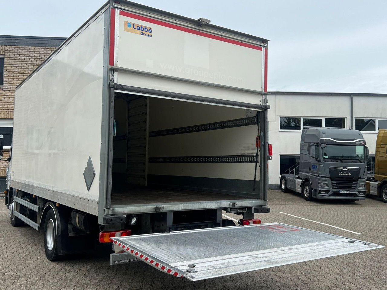 Грузовик с закрытым кузовом Mercedes-Benz Atego 1218 L Classic-Vermietung möglich-ADR-LBW: фото 19 Грузовик с закрытым кузовом Mercedes-Benz Atego 1218 L Classic-Vermietung möglich-ADR-LBW: фото 19