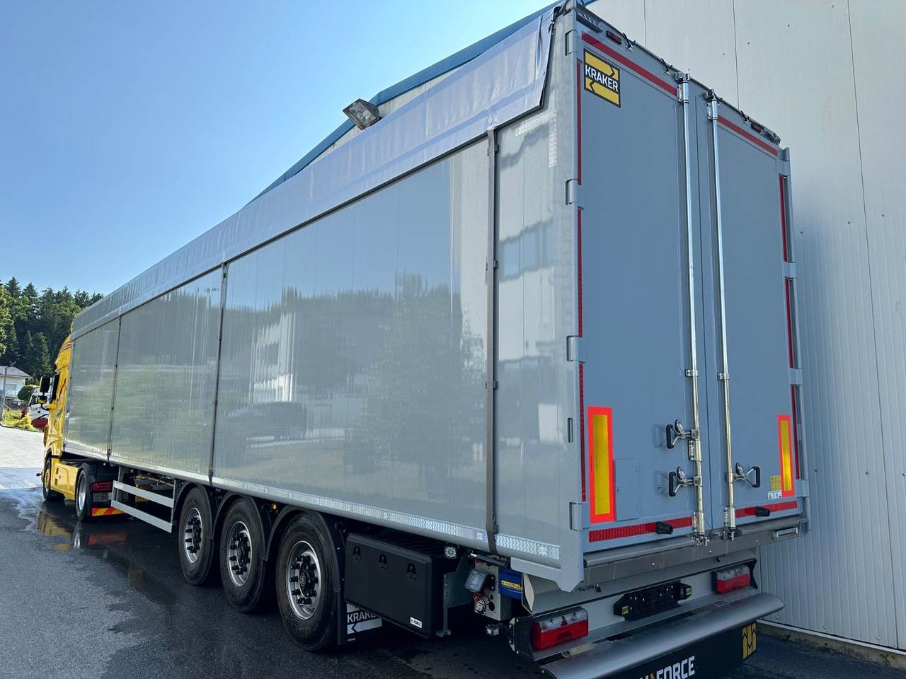 Kraker CF-200ZL Lift 92m³ - Полуприцеп с подвижным полом: фото 4 Kraker CF-200ZL Lift 92m³ - Полуприцеп с подвижным полом: фото 4