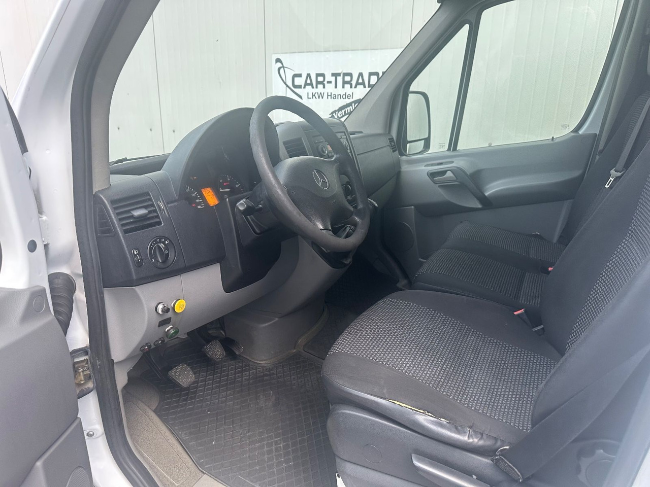 Mercedes-Benz Sprinter 313cdi - Цельнометаллический фургон: фото 5 Mercedes-Benz Sprinter 313cdi - Цельнометаллический фургон: фото 5