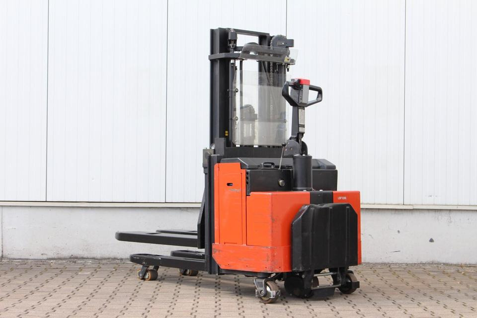 BT LSF1250 Triplex mit Initialhub - Штабелер: фото 2 BT LSF1250 Triplex mit Initialhub - Штабелер: фото 2