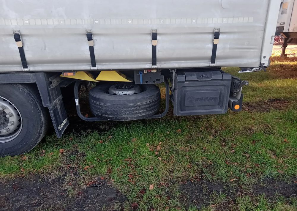 Тентованный полуприцеп Krone SD: фото 6