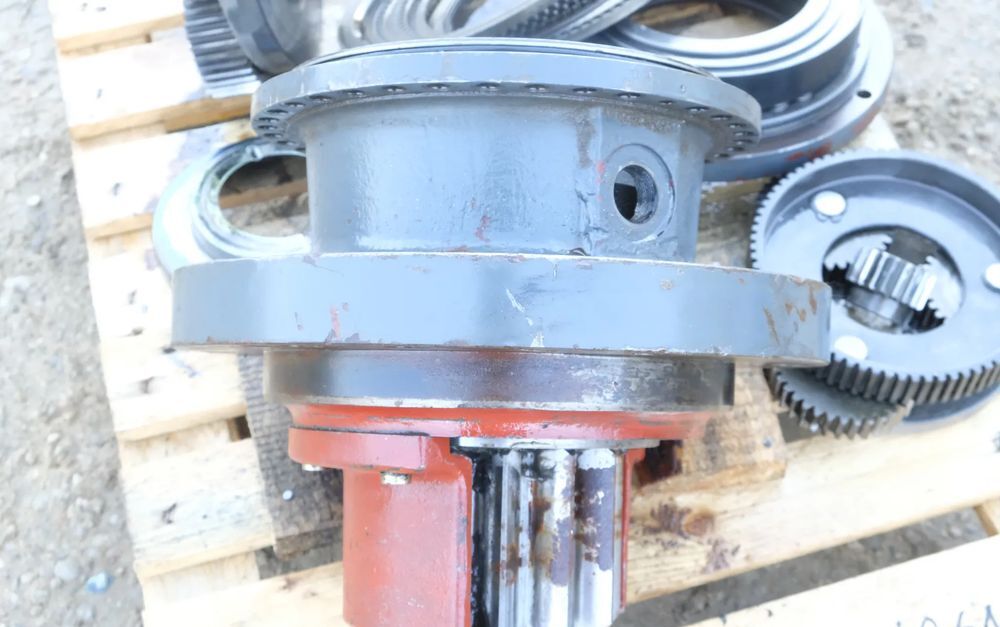 Reduktor obrotu SAT 275/261 liebher części R906,R916,R922,R924,R926,P926 - Трансмиссия для Строительной техники: фото 4 Reduktor obrotu SAT 275/261 liebher części R906,R916,R922,R924,R926,P926 - Трансмиссия для Строительной техники: фото 4