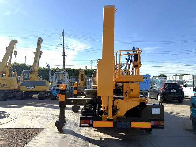 Грузовик с подъемником TADANO BT-200-2: фото 12 Грузовик с подъемником TADANO BT-200-2: фото 12