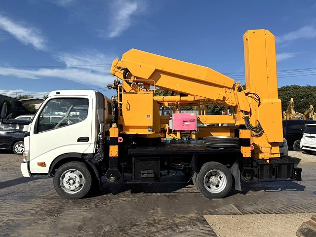 TADANO BT-200-2 - Грузовик с подъемником: фото 2 TADANO BT-200-2 - Грузовик с подъемником: фото 2