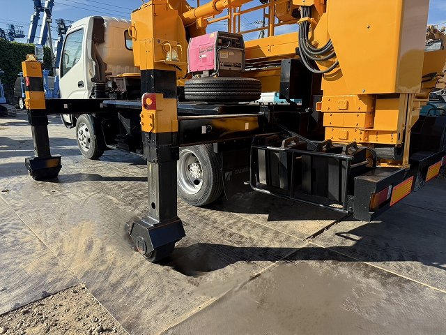 Грузовик с подъемником TADANO BT-200-2: фото 11 Грузовик с подъемником TADANO BT-200-2: фото 11