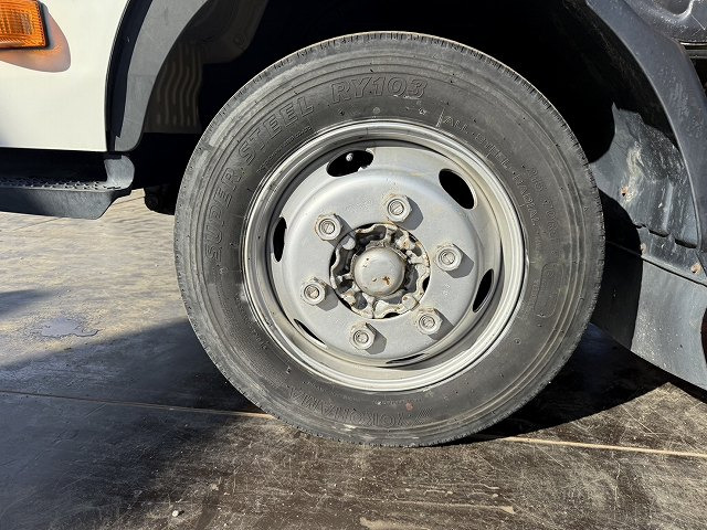 Грузовик с подъемником TADANO BT-200-2: фото 15 Грузовик с подъемником TADANO BT-200-2: фото 15