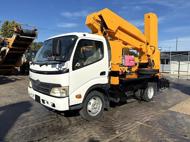 TADANO BT-200-2 - Грузовик с подъемником: фото 1 TADANO BT-200-2 - Грузовик с подъемником: фото 1