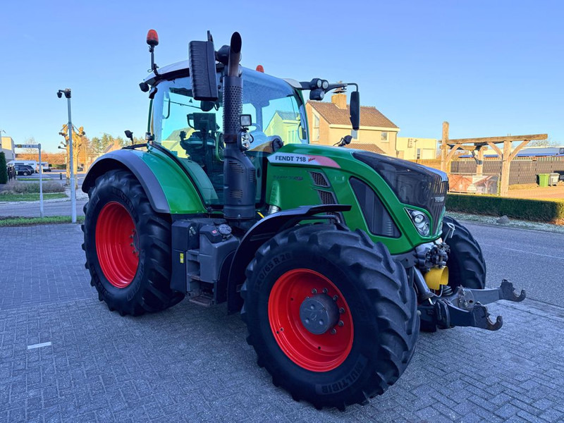 Fendt 718 S4 Profiplus GPS - Трактор: фото 4 Fendt 718 S4 Profiplus GPS - Трактор: фото 4