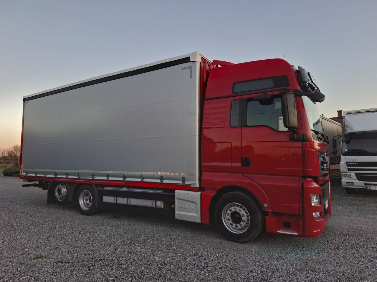 MAN TGX 26.440 E6 - Тентованный грузовик: фото 5 MAN TGX 26.440 E6 - Тентованный грузовик: фото 5