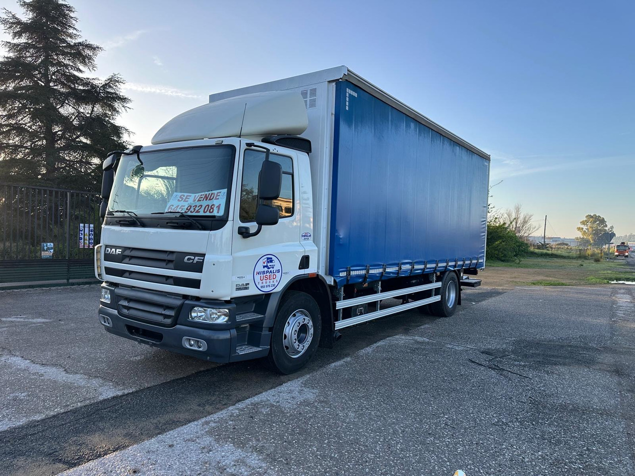 DAF CF 75.310 - Тентованный грузовик: фото 1 DAF CF 75.310 - Тентованный грузовик: фото 1