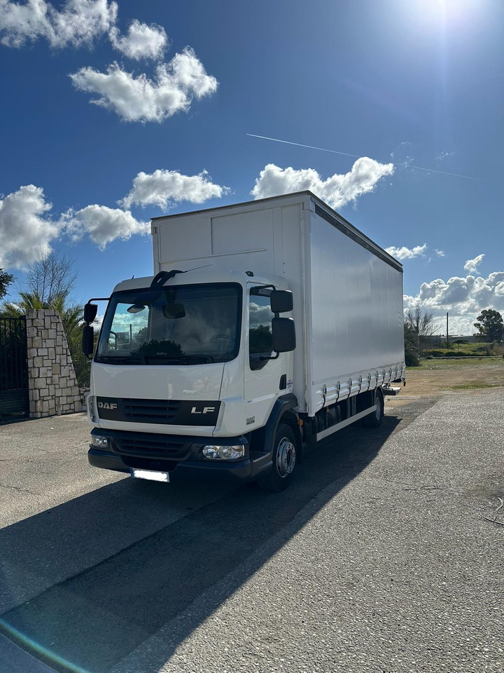 DAF LF 45.250 - Тентованный грузовик: фото 1 DAF LF 45.250 - Тентованный грузовик: фото 1