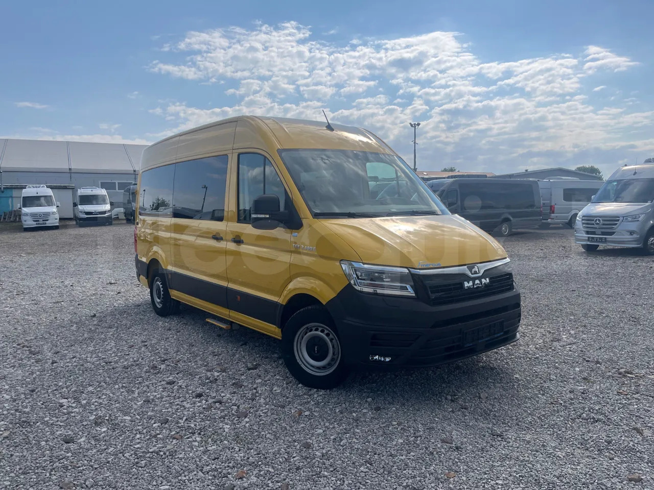 Man Mercus - Пригородный автобус: фото 1 Man Mercus - Пригородный автобус: фото 1