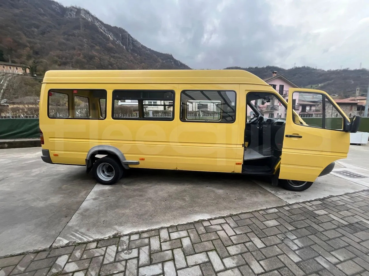 Микроавтобус, Пассажирский фургон Mercedes-Benz Sprinter: фото 12