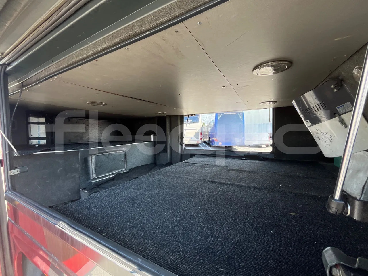 Туристический автобус Neoplan 1122/3: фото 8