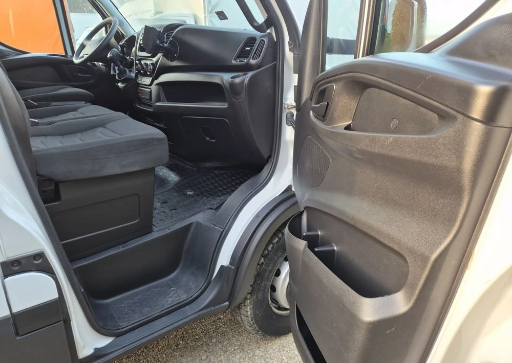 Малотоннажный бортовой грузовик Iveco 70C18 3.0 180KM/ Skrzyniowy / 1 Właściciel/ Himatic 8b/ Rozstaw osi max 5.1m/: фото 7