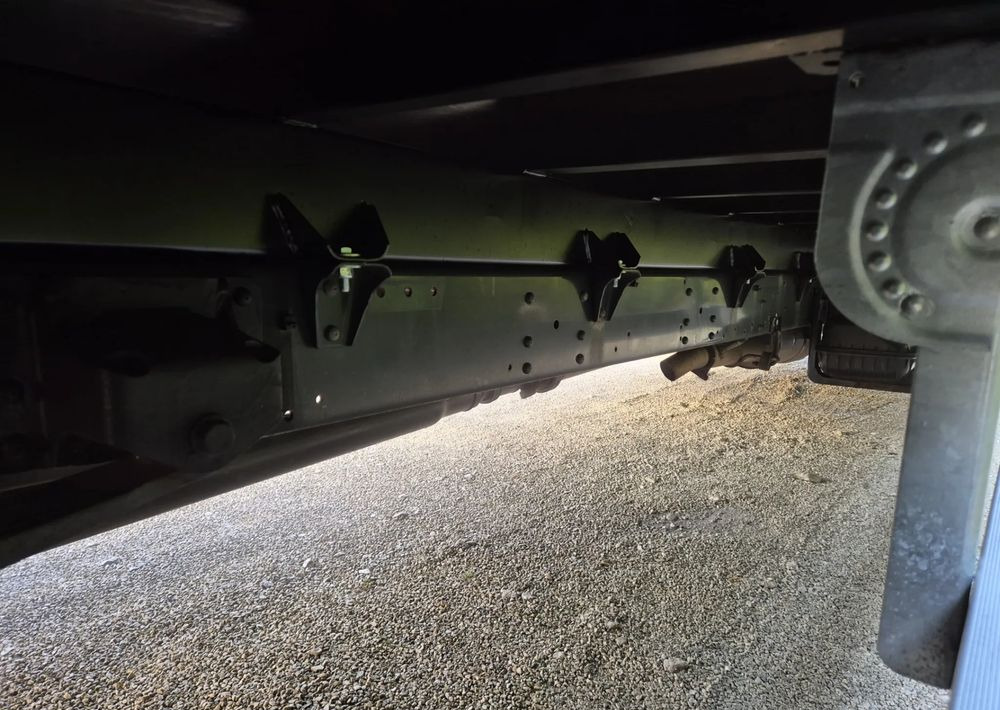 Малотоннажный бортовой грузовик Iveco 70C18 3.0 180KM/ Skrzyniowy / 1 Właściciel/ Himatic 8b/ Rozstaw osi max 5.1m/: фото 9