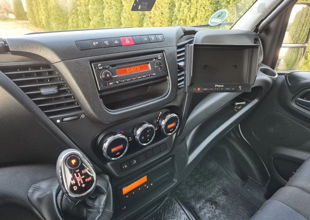 Малотоннажный бортовой грузовик Iveco 70C18 3.0 180KM/ Skrzyniowy / 1 Właściciel/ Himatic 8b/ Rozstaw osi max 5.1m/: фото 8