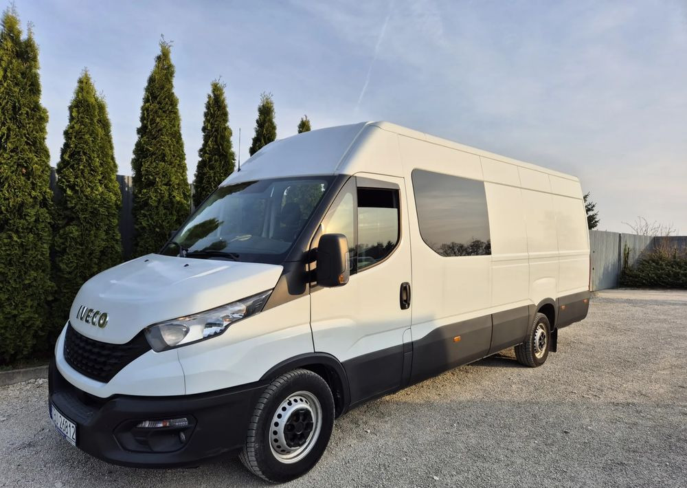 Iveco Iveco 35s18 3.0 180KM Brygadówka manual - Грузопассажирский фургон: фото 2 Iveco Iveco 35s18 3.0 180KM Brygadówka manual - Грузопассажирский фургон: фото 2