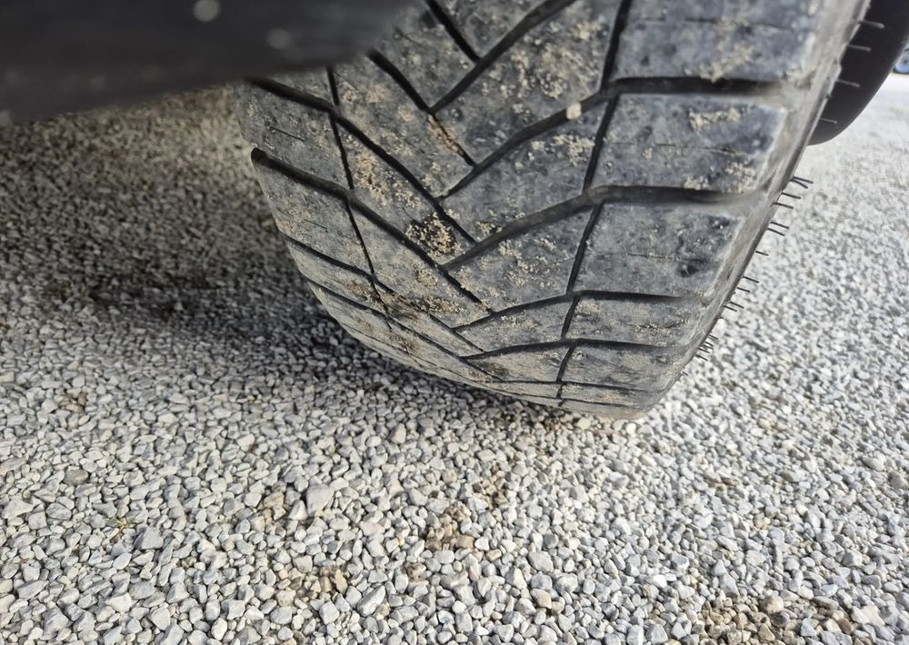 Малотоннажный бортовой грузовик Renault Master 2.3 Plandeka 10 palet Bliźniaki: фото 12 Малотоннажный бортовой грузовик Renault Master 2.3 Plandeka 10 palet Bliźniaki: фото 12