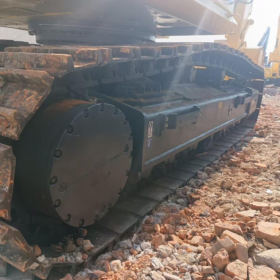 KOMATSU pc450-8 PC450-8 Used Machinery: Fuel-efficient and durable, specially designed for mining/earthwork - Гусеничный экскаватор: фото 5 KOMATSU pc450-8 PC450-8 Used Machinery: Fuel-efficient and durable, specially designed for mining/earthwork - Гусеничный экскаватор: фото 5