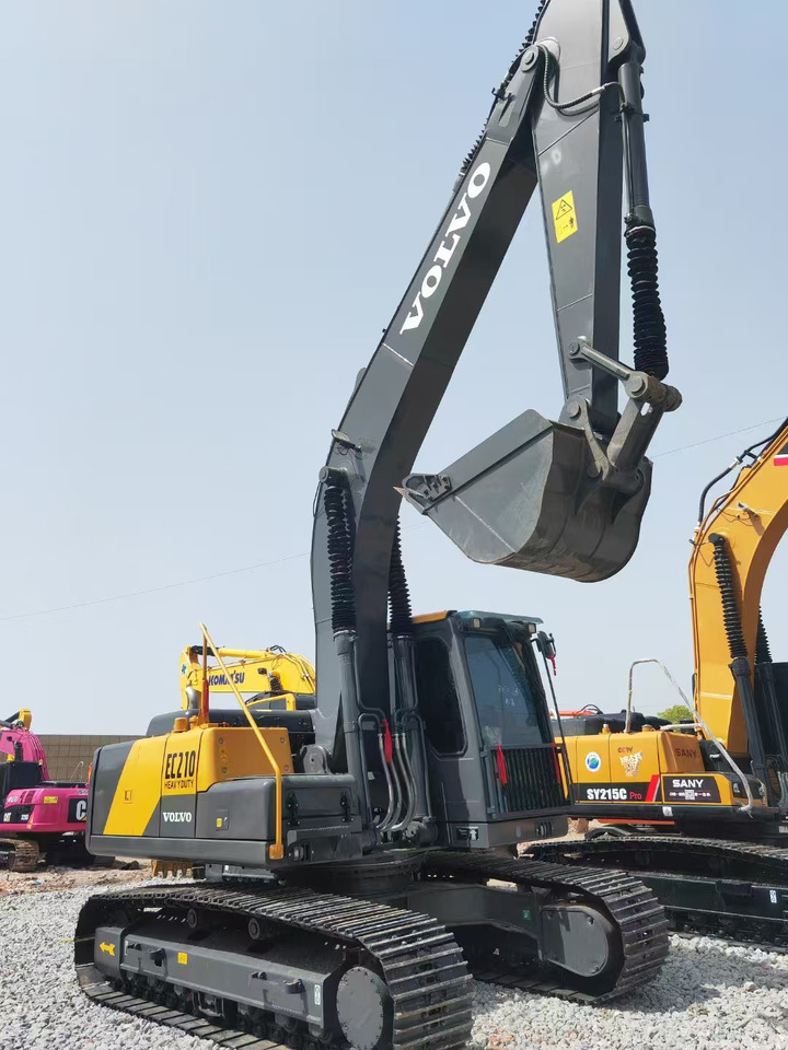 VOLVO EC210 used Volvo excavator medium-sized tracked hydraulic excavator Construction Engineering - Гусеничный экскаватор: фото 2 VOLVO EC210 used Volvo excavator medium-sized tracked hydraulic excavator Construction Engineering - Гусеничный экскаватор: фото 2