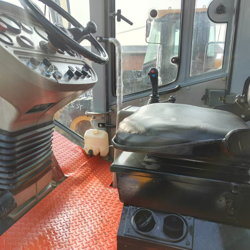 XCMG XS223J used road roller low hours factory price - Компактор: фото 4 XCMG XS223J used road roller low hours factory price - Компактор: фото 4