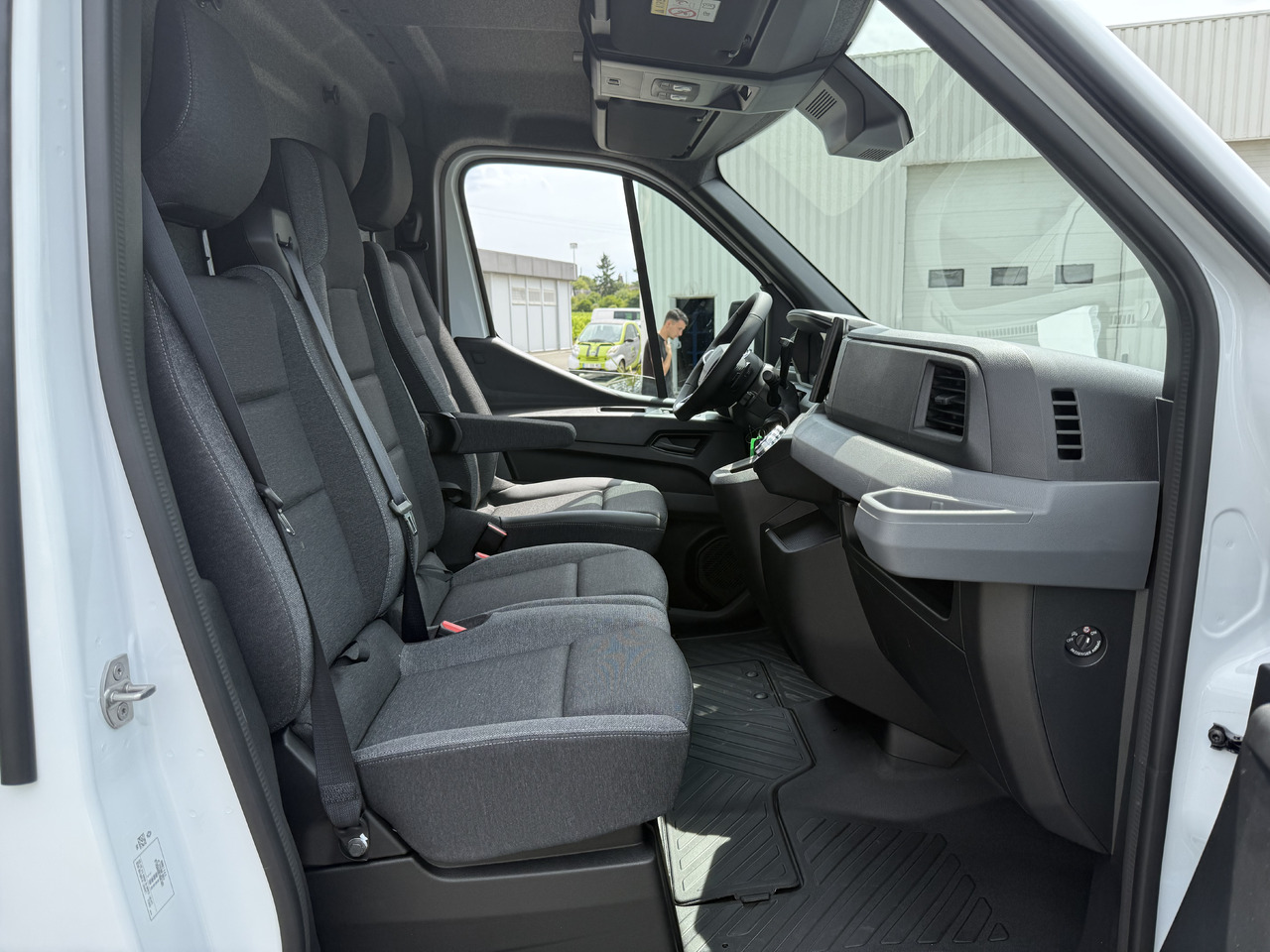 Новый Цельнометаллический фургон RENAULT MASTER 3T5 L2H2 EXTRA 2.0DCI150: фото 10