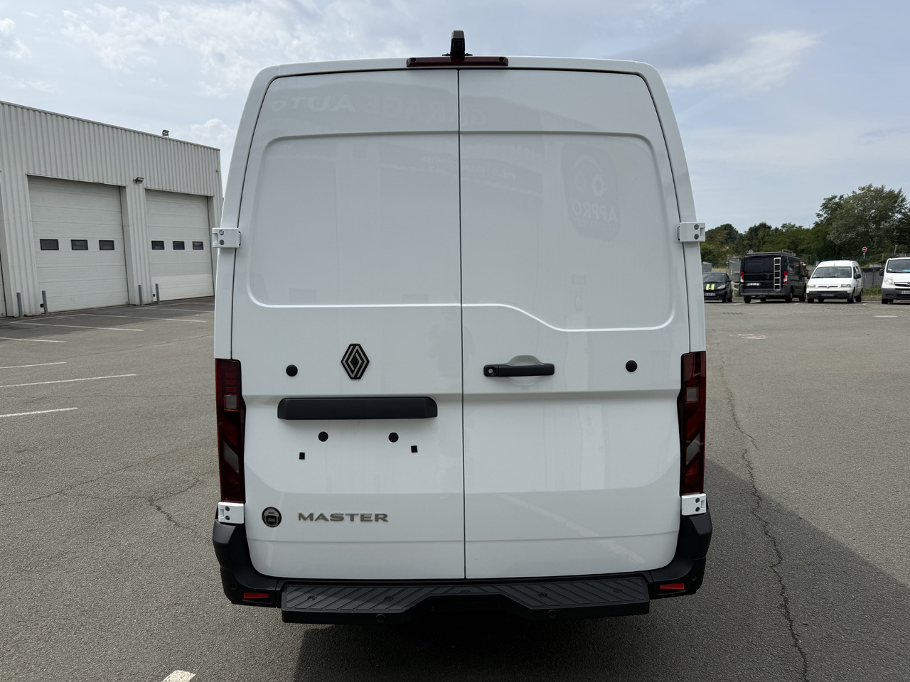 Новый Цельнометаллический фургон RENAULT MASTER 3T5 L2H2 EXTRA 2.0DCI150: фото 8