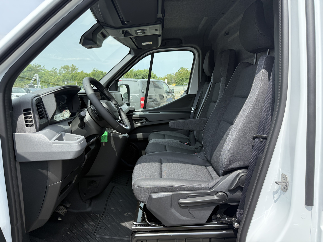 Новый Цельнометаллический фургон RENAULT MASTER 3T5 L2H2 EXTRA 2.0DCI150: фото 9