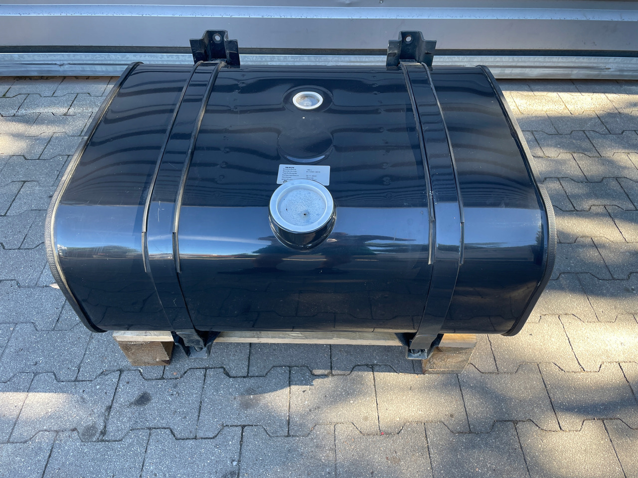 ZBIORNIK PALIWA MAN 150 L , L2000 TGL TGM 81122015818 - NOWY - - Топливный бак для Грузовиков: фото 1 ZBIORNIK PALIWA MAN 150 L , L2000 TGL TGM 81122015818 - NOWY - - Топливный бак для Грузовиков: фото 1