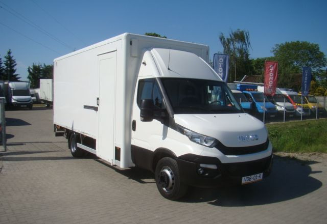 Iveco DAILY 70 C 18 3.0TDI 5.45M WINDA 1000KG - Грузовик с закрытым кузовом: фото 3 Iveco DAILY 70 C 18 3.0TDI 5.45M WINDA 1000KG - Грузовик с закрытым кузовом: фото 3