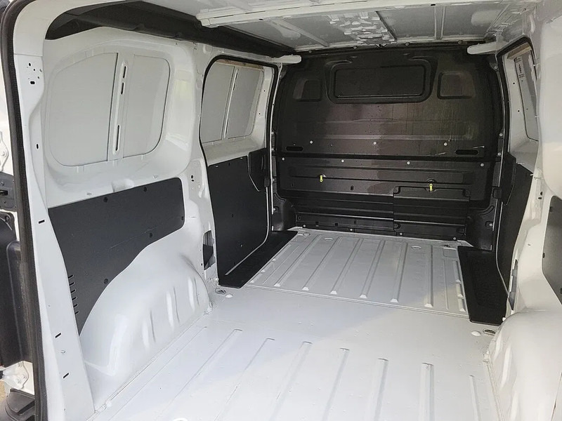 Peugeot Expert L2H1 Automatic Clima Cruise Navi Parkingsensors Euro6 2020 - Легковой фургон, Грузопассажирский фургон: фото 5 Peugeot Expert L2H1 Automatic Clima Cruise Navi Parkingsensors Euro6 2020 - Легковой фургон, Грузопассажирский фургон: фото 5