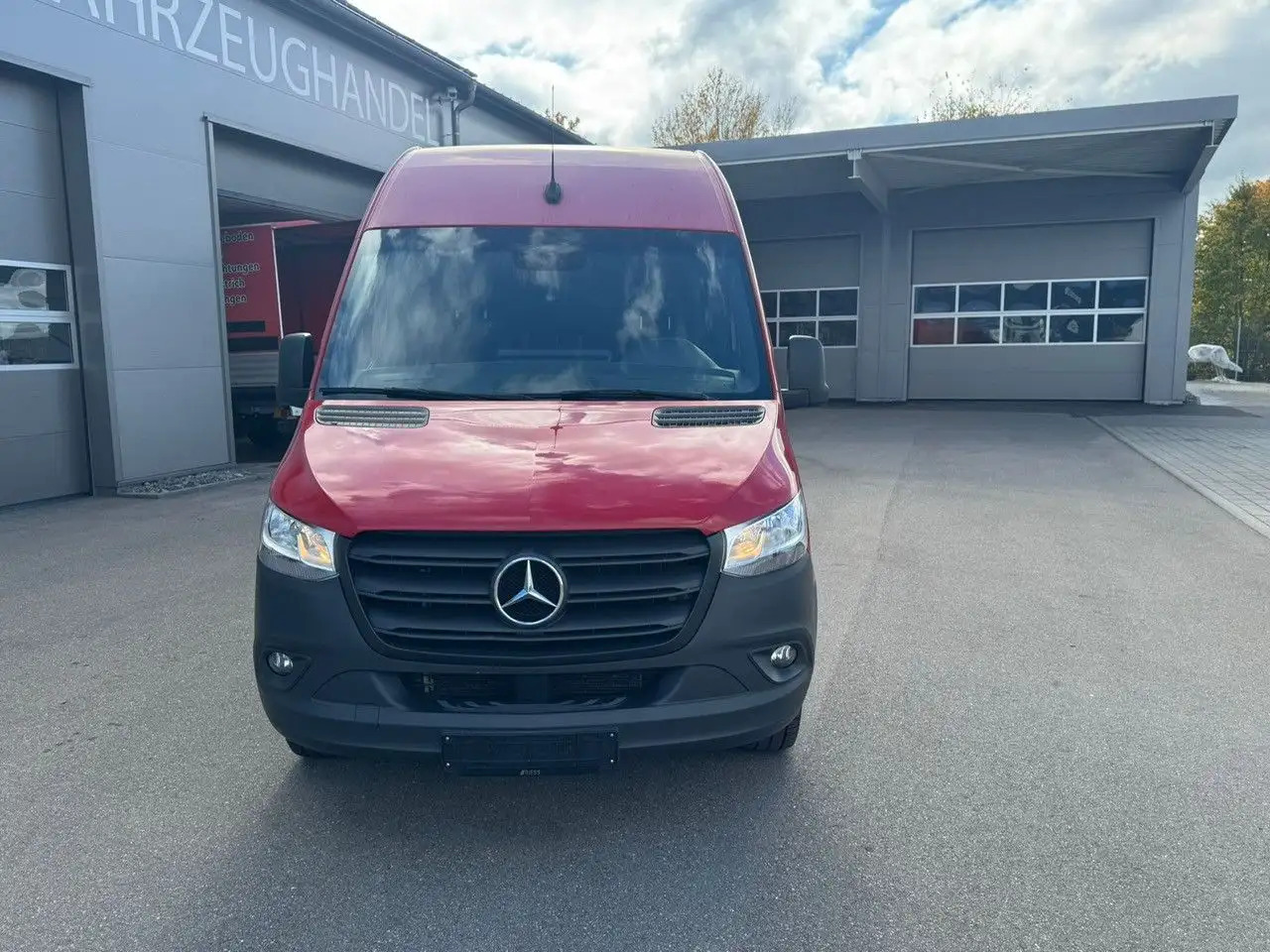 Mercedes-Benz Sprinter 317 CDI Maxi Lang Mixto AHK 3,5t MBUX - Цельнометаллический фургон, Грузопассажирский фургон: фото 2 Mercedes-Benz Sprinter 317 CDI Maxi Lang Mixto AHK 3,5t MBUX - Цельнометаллический фургон, Грузопассажирский фургон: фото 2