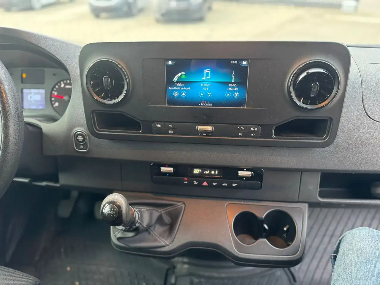 Mercedes-Benz Sprinter 317 CDI Maxi Lang XXL Extralang MBUX - Цельнометаллический фургон: фото 4 Mercedes-Benz Sprinter 317 CDI Maxi Lang XXL Extralang MBUX - Цельнометаллический фургон: фото 4