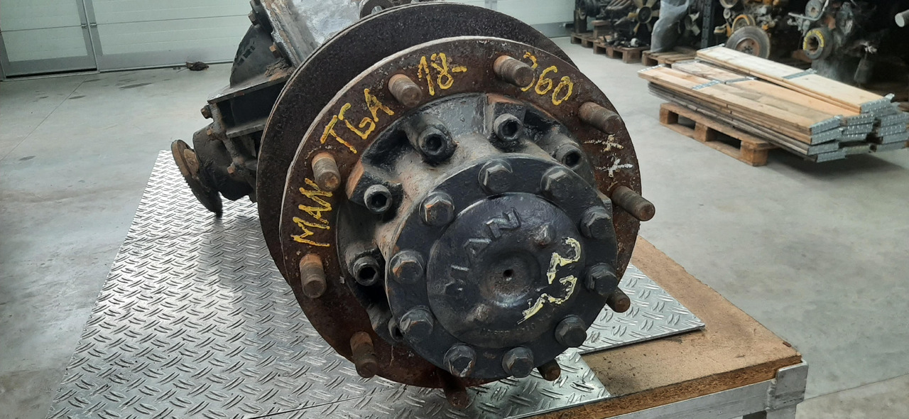 Gebrauchte MAN TGA 18.360 Hypoidachse, 13 Tonnen, Artikel - Nr. : 81.35010 - 6132 - Задняя ось для Грузовиков: фото 1 Gebrauchte MAN TGA 18.360 Hypoidachse, 13 Tonnen, Artikel - Nr. : 81.35010 - 6132 - Задняя ось для Грузовиков: фото 1