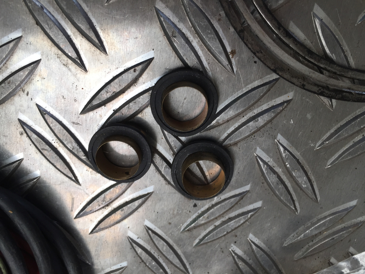 Gebrauchte diverse Gummiringe für Motorblock, Kalmar, Stapler, VOLVO, Artikel - Nr. : 7720 - 2 - Поршень/ Кольцо/ Втулка для Грузовиков: фото 3 Gebrauchte diverse Gummiringe für Motorblock, Kalmar, Stapler, VOLVO, Artikel - Nr. : 7720 - 2 - Поршень/ Кольцо/ Втулка для Грузовиков: фото 3