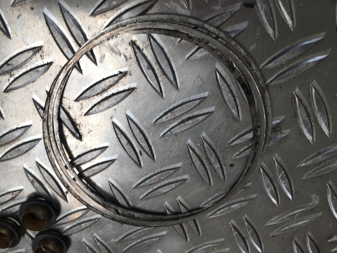 Gebrauchte diverse Gummiringe für Motorblock, Kalmar, Stapler, VOLVO, Artikel - Nr. : 7720 - 2 - Поршень/ Кольцо/ Втулка для Грузовиков: фото 2 Gebrauchte diverse Gummiringe für Motorblock, Kalmar, Stapler, VOLVO, Artikel - Nr. : 7720 - 2 - Поршень/ Кольцо/ Втулка для Грузовиков: фото 2