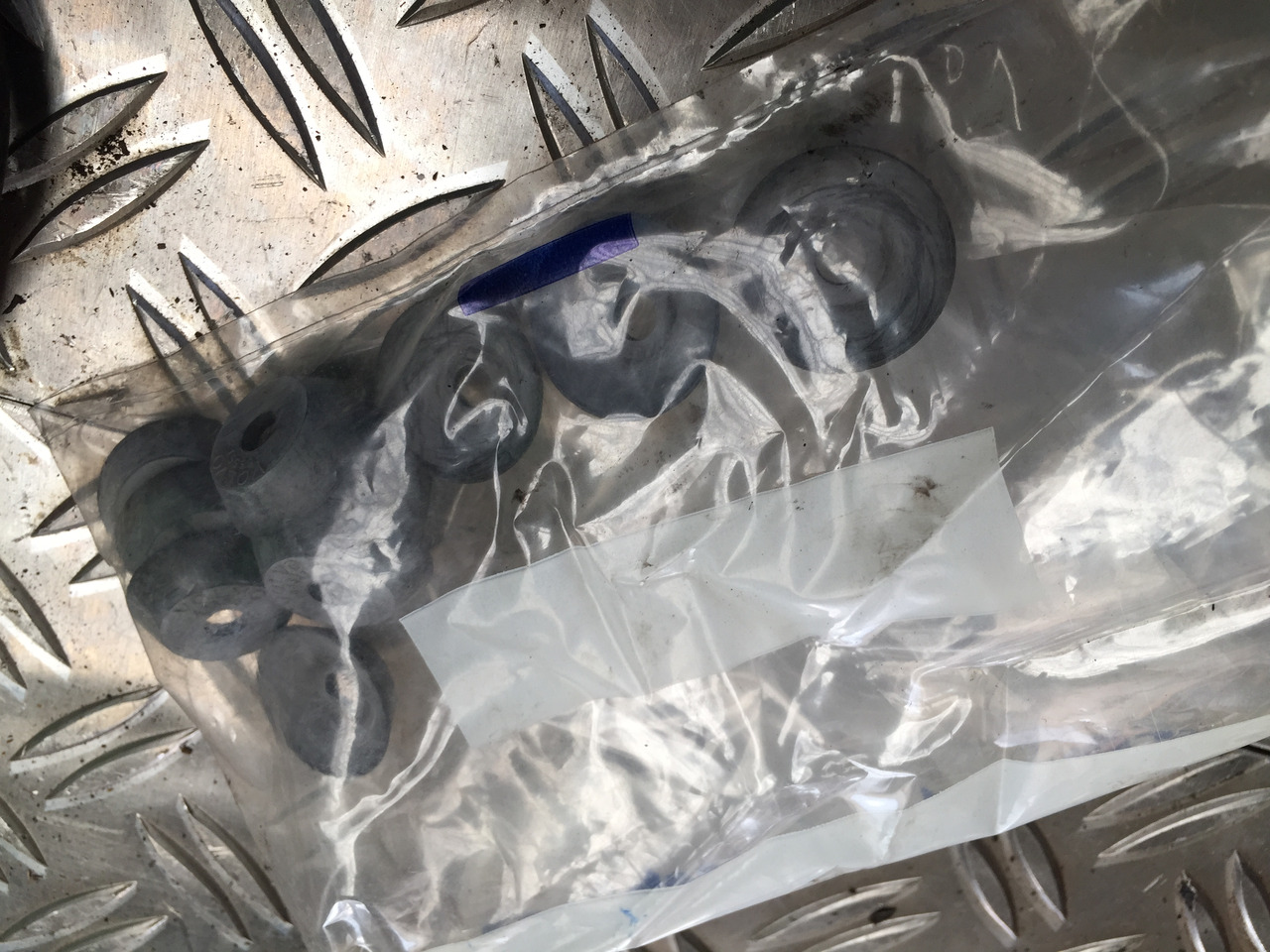 Gebrauchte diverse Gummiringe für Motorblock, Kalmar, Stapler, VOLVO, Artikel - Nr. : 7720 - 2 - Поршень/ Кольцо/ Втулка для Грузовиков: фото 5 Gebrauchte diverse Gummiringe für Motorblock, Kalmar, Stapler, VOLVO, Artikel - Nr. : 7720 - 2 - Поршень/ Кольцо/ Втулка для Грузовиков: фото 5