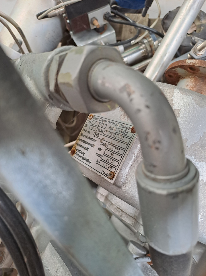 Neuwertige Albert Ziegler Wasserpumpe ( Feuerwehr ), Typ : FP 22 / 15, Artikel - Nr. : 81.99999 - 99 - Помпа для Грузовиков: фото 5 Neuwertige Albert Ziegler Wasserpumpe ( Feuerwehr ), Typ : FP 22 / 15, Artikel - Nr. : 81.99999 - 99 - Помпа для Грузовиков: фото 5