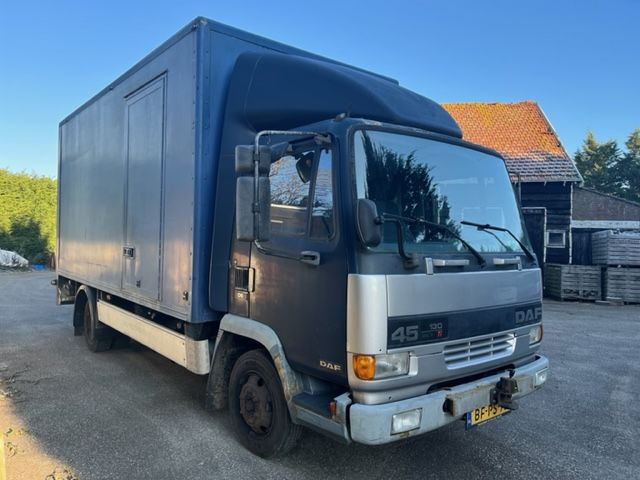 DAF DAF45 130 - Грузовик с закрытым кузовом: фото 3 DAF DAF45 130 - Грузовик с закрытым кузовом: фото 3
