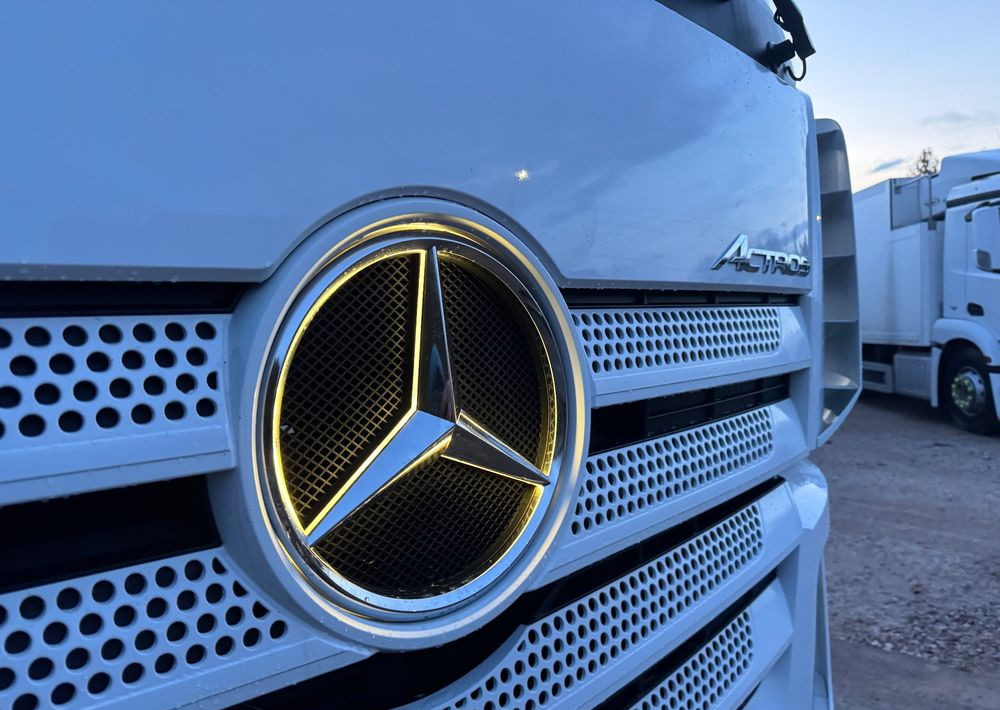 Mercedes-Benz ACTROS / 2553 / ACC / E 6 / MP 5 /TIPPER, BDF ,WYWROT / RETARDER/ GIGA SPACE/Niski Przebieg 366 Tys Km! ASO - Грузовик с закрытым кузовом: фото 3 Mercedes-Benz ACTROS / 2553 / ACC / E 6 / MP 5 /TIPPER, BDF ,WYWROT / RETARDER/ GIGA SPACE/Niski Przebieg 366 Tys Km! ASO - Грузовик с закрытым кузовом: фото 3