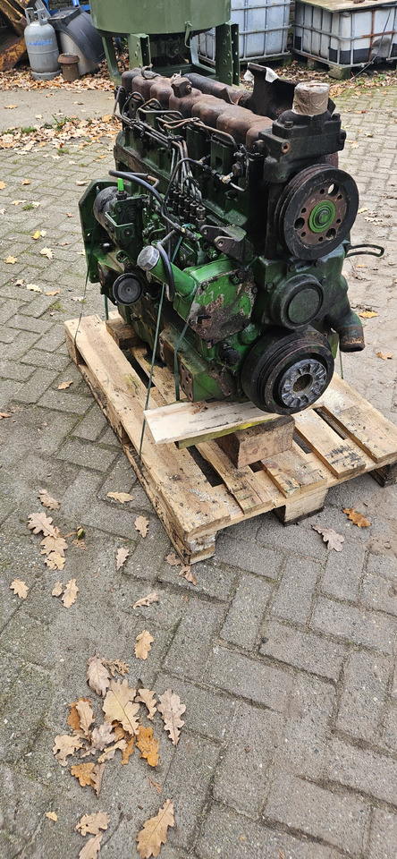 JOHN DEERE 4255 - Двигатель: фото 4 JOHN DEERE 4255 - Двигатель: фото 4