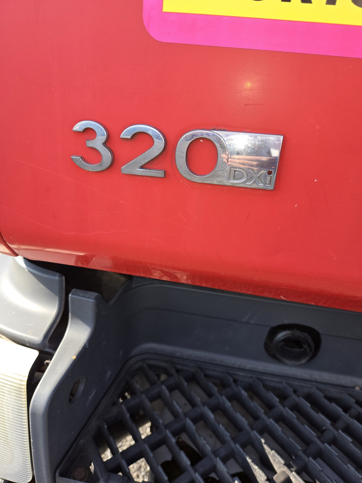 Renault 320DXI - Грузовик-контейнеровоз/ Сменный кузов: фото 5 Renault 320DXI - Грузовик-контейнеровоз/ Сменный кузов: фото 5