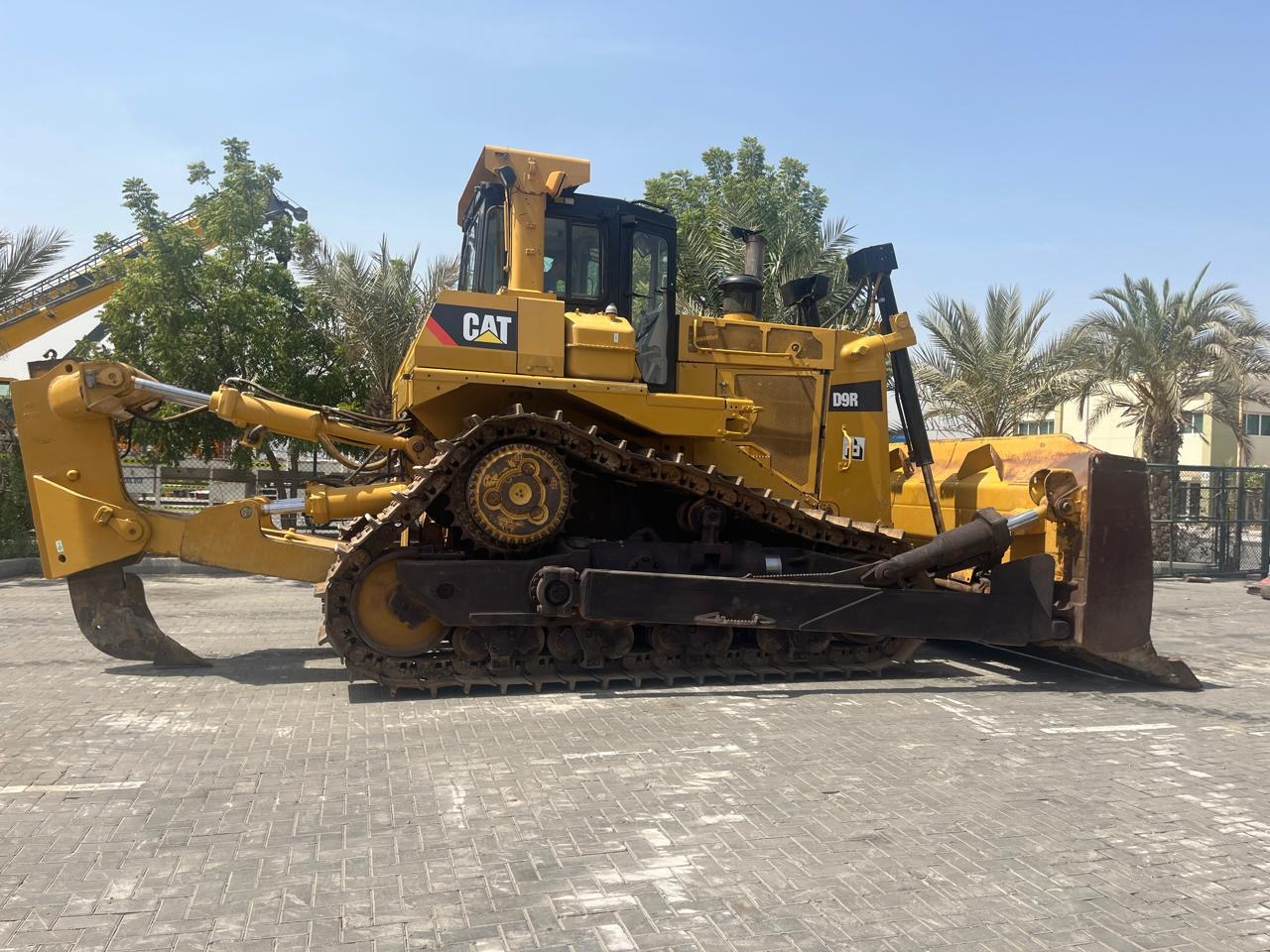 CATERPILLAR D9R - Бульдозер: фото 1 CATERPILLAR D9R - Бульдозер: фото 1