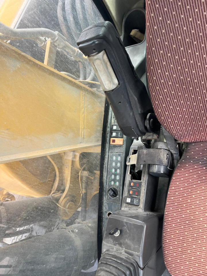 CATERPILLAR M318D - Колёсный экскаватор: фото 4 CATERPILLAR M318D - Колёсный экскаватор: фото 4