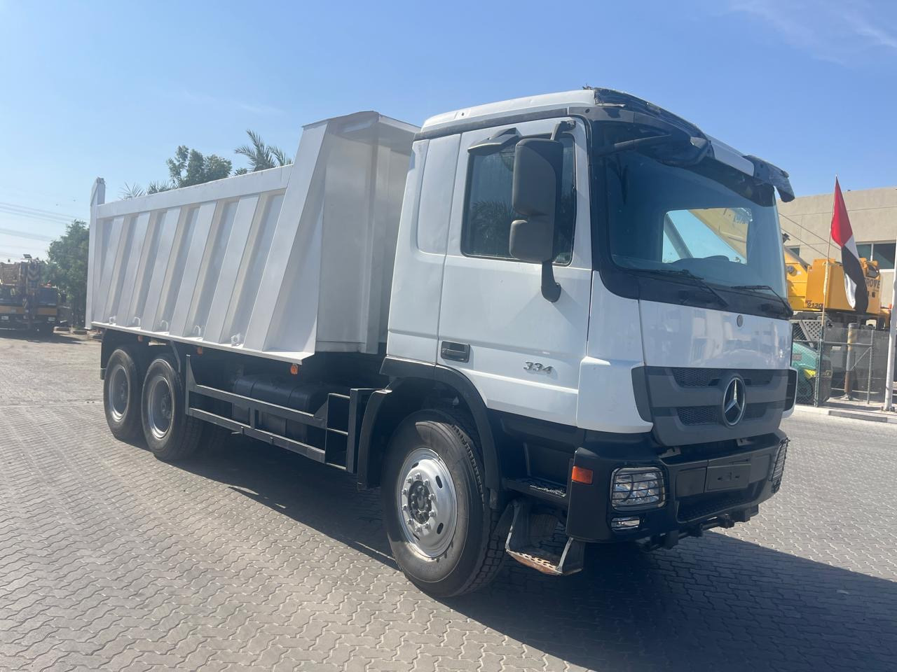 MERCEDES-BENZ Actros 3341 - Самосвал: фото 1 MERCEDES-BENZ Actros 3341 - Самосвал: фото 1