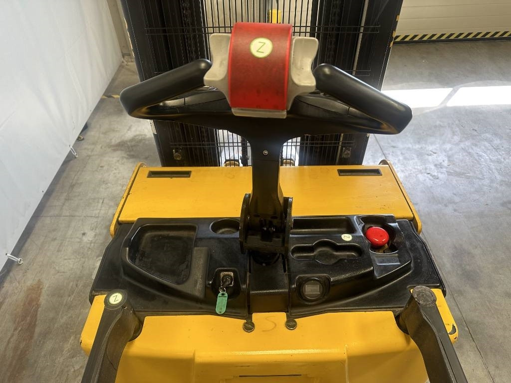 Yale ms15 - Штабелер: фото 4 Yale ms15 - Штабелер: фото 4