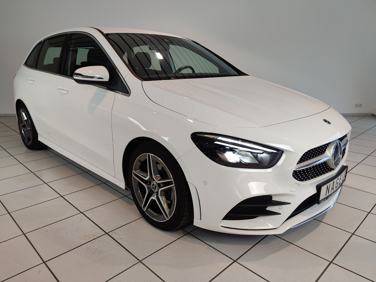 Mercedes-Benz B 200 d 8G-DCT AMG Line Kam Navi SHZ LED - Легковой автомобиль: фото 2 Mercedes-Benz B 200 d 8G-DCT AMG Line Kam Navi SHZ LED - Легковой автомобиль: фото 2