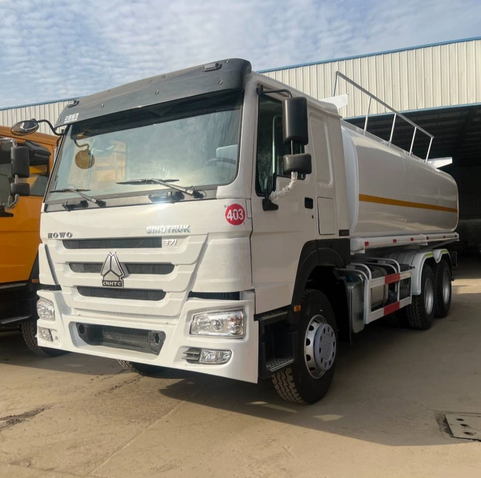 Howo 371 - Грузовик-цистерна: фото 1 Howo 371 - Грузовик-цистерна: фото 1